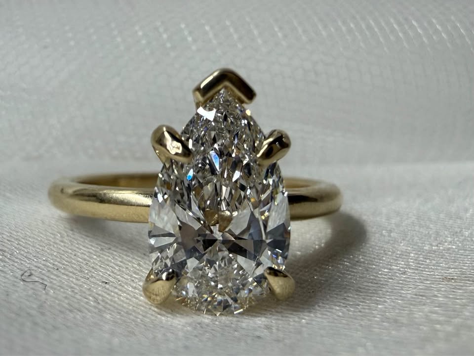 10KY 2.09ct Pear LG Diamond Engagement Ring
