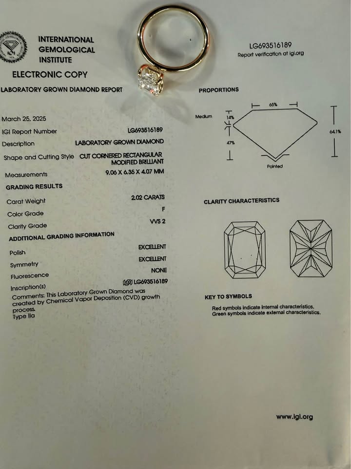 10KY 2.02ct Radiant Cut LG Diamond Engagement Ring