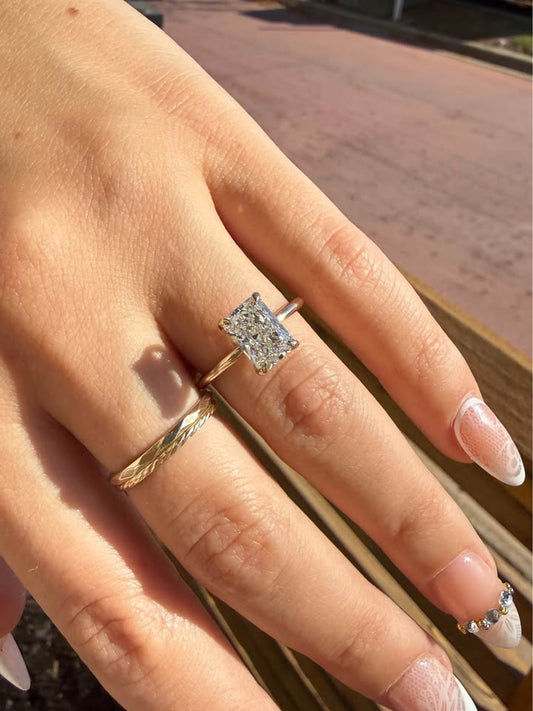 10KY 2.02ct Radiant Cut LG Diamond Engagement Ring