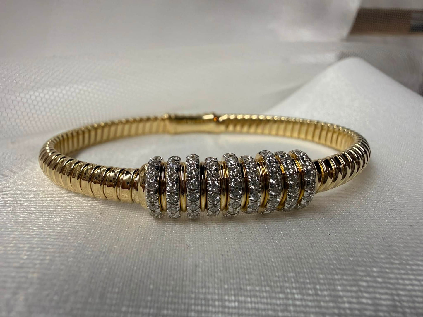 14KY 0.75ctw Natural Diamond Bangle Braclet