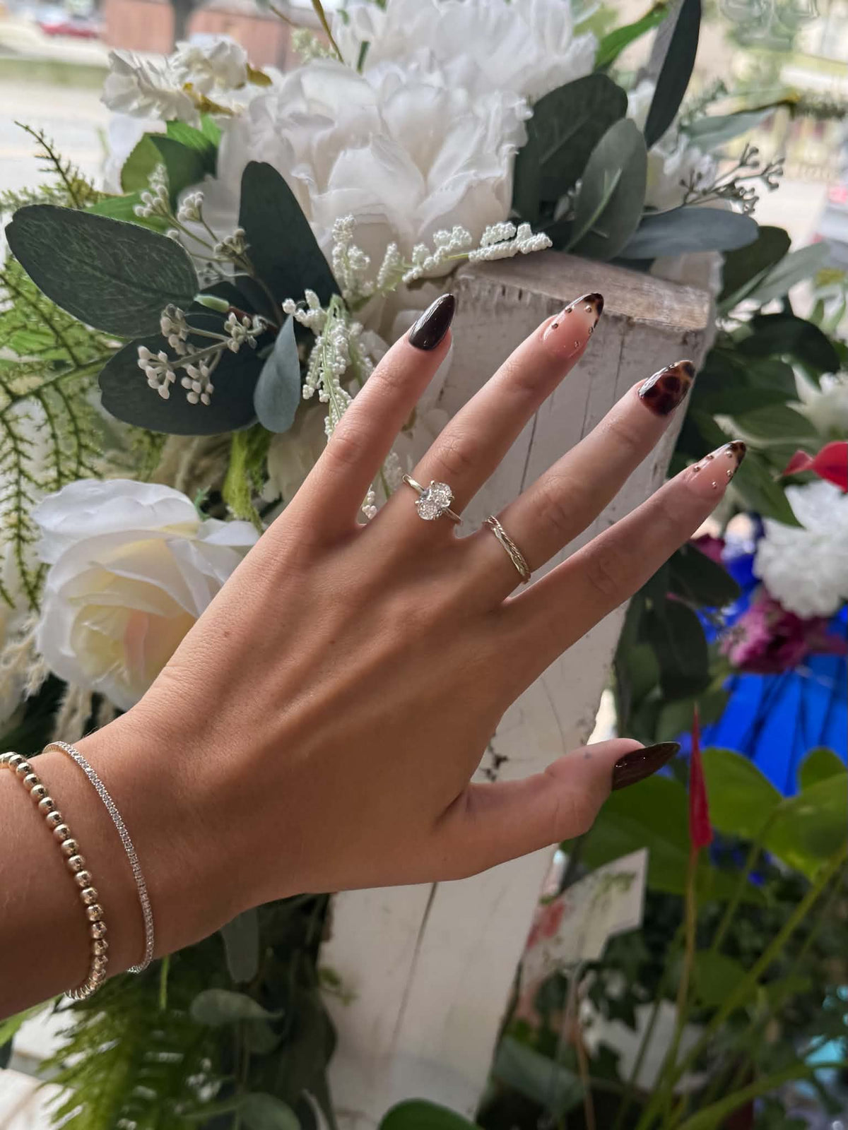 10KY 2.00ct Oval Lab Grown Diamond Engagement Ring