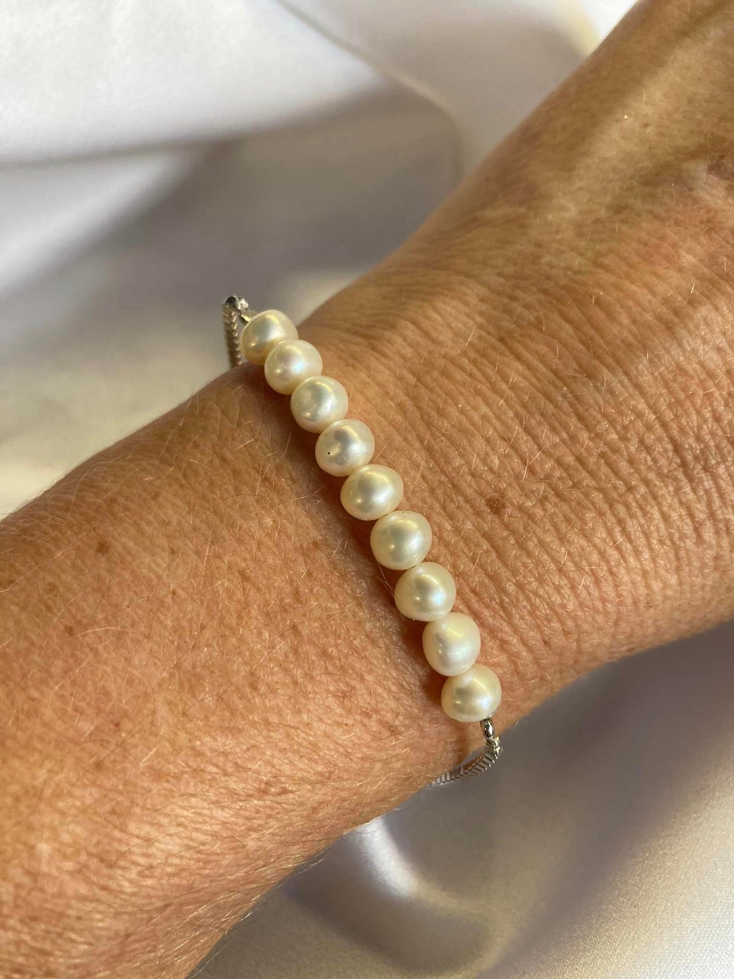 Sterling Silver and Pearl Bolo bracelet